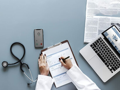 Lo studente si accorge presto che il paziente racconta la propria malattia in modo molto diverso dalla descrizione dei testi