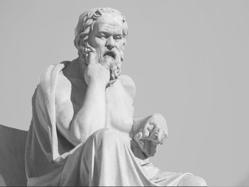 Sócrates, un icono desafiante, confrontó a sus detractores con su inquebrantable búsqueda de la verdad, desafiando así las convenciones de su tiempo