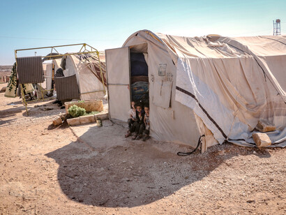 Estados Unidos tiene unas 800 bases militares alrededor del mundo y la coordinación de ese vasto sistema acarrea enorme utilización de combustibles fósiles