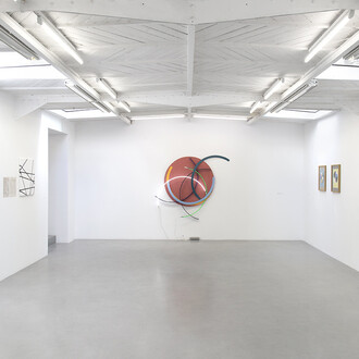 Sophie Taeuber-Arp and François Morellet, Au hasard, exhibition view. Courtesy of Kamel Mennour Gallery