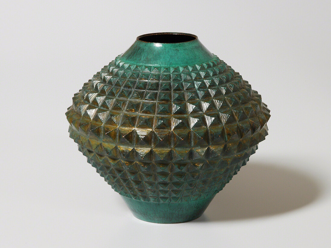 Tamagawa Norio, Hammered Vase 21, 1987. Courtesy of Onishi Gallery