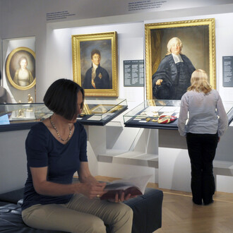 A glance around the exhibition “Glory and decline of the Ancien Régime”
© Bernisches Historisches Museum, Bern. Photograph Christine Moor