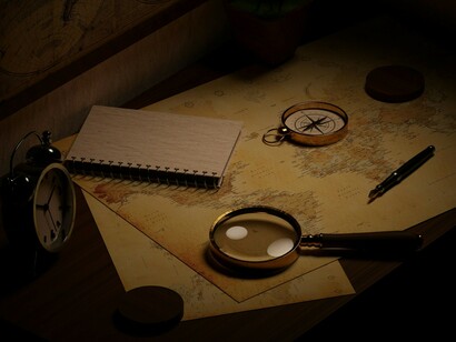 Une loupe, une boussole, une carte, un carnet et un stylo sont posés sur une table : telle est l'enquête de notre propre vie