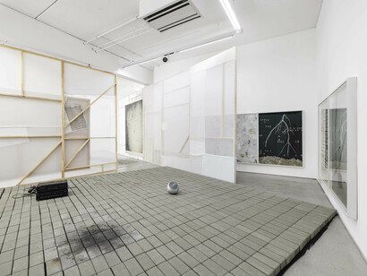 Stefan Vogel, Zweiter teil vom zweiten teil, exhibition view. Courtesy of G2 Kunsthalle