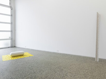 Yusi Zang, Like a stone sinking in a lake or a bullet in my heart, exhibition view. Courtesy of Gertrude Glasshouse