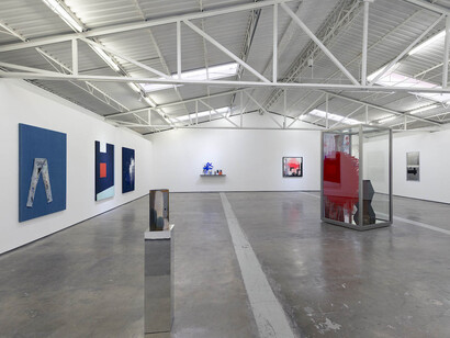 Josephine Meckseper, Exhibition view. Courtesy of Proyectosmonclova