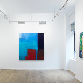 The Woman Who Walks With Me. Courtesy of Galeria Nara Roesler
