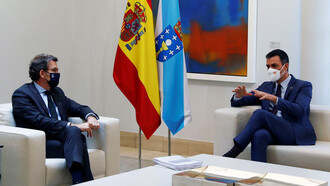 Alberto Núñez Feijóo y Pedro Sánchez Castejón reunidos en el Palacio de La Moncloa