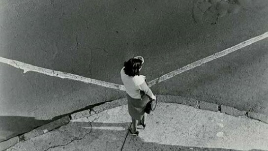 Lázaro Blanco: Encrucijada, Ciudad de México, 1967. Gelatina de plat a. Copia r ealizada a principios de los años 80.