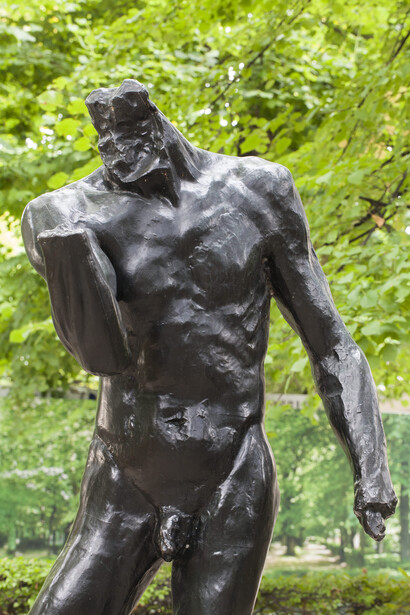Auguste Rodin, Pierre de Wissant, nu monumental
sans tête ni mains, 1886, Bronze, fonte Alexis Rudier, H. 190,00 L. 110,00 P. 79,00 cm RFR 18, attribué aux
Musées nationaux par le Service de la récupération artistique, 1949, affecté au musée Rodin, 1952