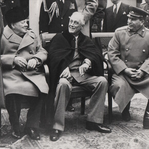 U.S. Army Signal Corps, “Winston Churchill Groups at Conference in Yalta”, February, 1945, siler gelatin print on glossy fibre paper, printed June 27, 1976, 16,5 (17,9) x 21,7 (23,3) cm