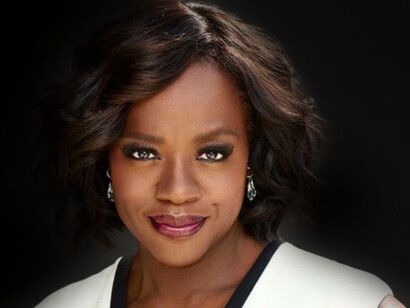 L’attrice Viola Davis ha raggiunto il successo a 46 anni ed è stata la primissima attrice afro-americana a vincere un Emmy come migliore protagonista in una serie tv