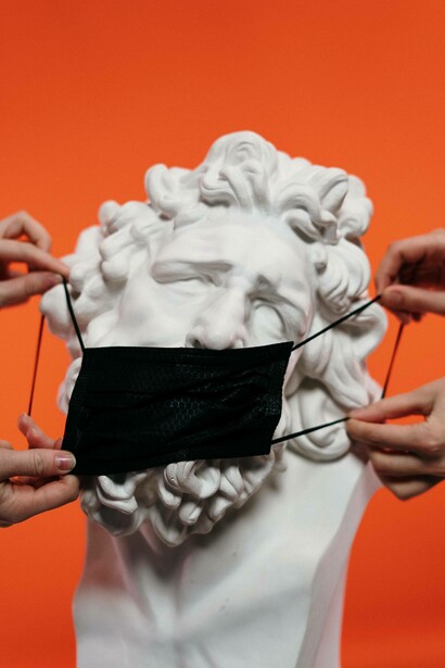 It can still be useful to wear a mask in public if it is flu season