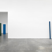 John McCracken, Exhibition view. Courtesy of David Zwirner