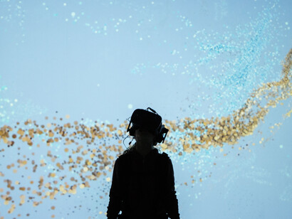 We Live in an Ocean of Air, Saatchi Gallery, 2018. Photo Credit - Barnaby Steel - Marshmallow Laser Feast