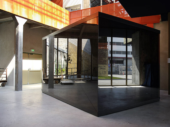 Laurent Grasso, Projet 4 Brane, 20007, Collection frac île-de-france, photo : Martin Argyroglo, ©Adagp, Paris