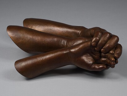 Chiharu Shiota, Belonging, 2017. Bronze. 10 x 24 x 31cm. Copyright VG Bild-Kunst, Bonn, 2018 and the artist. 