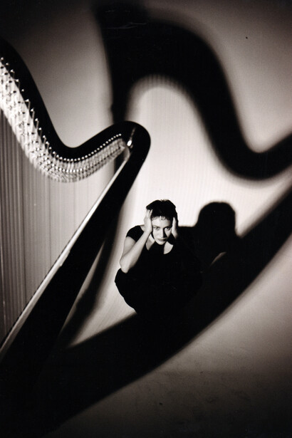 Cecilia Chailly e l'arpa. Ph Marco Mantovani