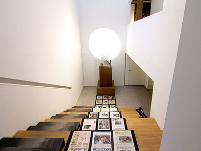Antoni Muntadas, Exhibition view. Courtesy of The Moisés Pérez de Albéniz gallery