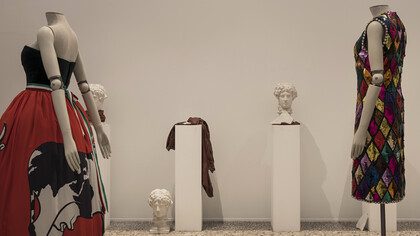 Italiana. L'Italia vista dalla moda 1971-2001. Courtesy of Palazzo Reale