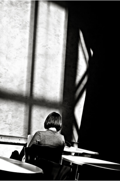 André Kertész, Leitura duma jovem mulher