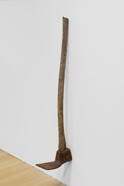 Erik van Lieshout, Farm arts object #2 (hoe), 2024. Courtesy of Anton Kern Gallery