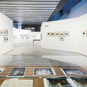 Guido Guidi, Col tempo, 1956-2024, vista della mostra. Per gentile concessione di Maxxi