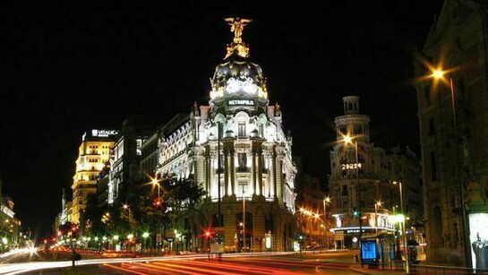 Traversée de la Gran Via et la Calle de Alcalá