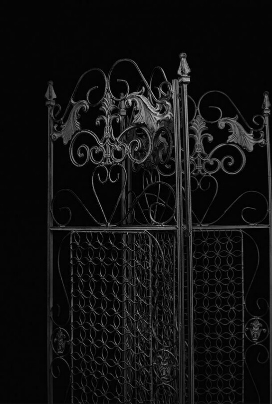 Sarah Jones, Screen (I), 2014, framed c-type print from black and white negative, unframed: 152 x 122 cm - 59 7/8 x 48 inches, Copyright the artist. Courtesy Maureen Paley, London