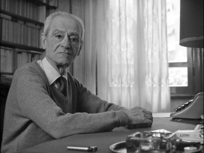 Giorgio Caproni in studio