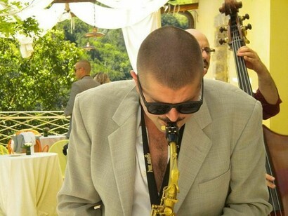 Cristian Panetto al suono del saxofon