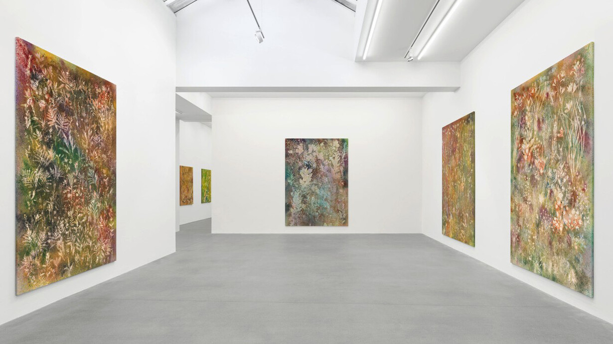 Sam Falls, ausstellungsansicht. Mit freundlicher genehmigung der Galerie Eva Presenhuber