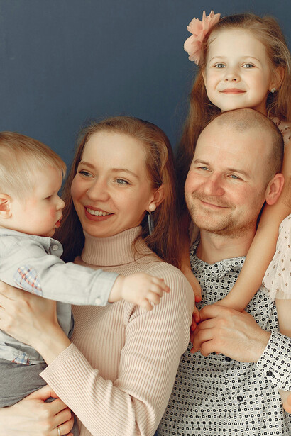 Explore a importância de honrar pai e mãe na visão sistêmica e como isso pode impactar positivamente sua vida