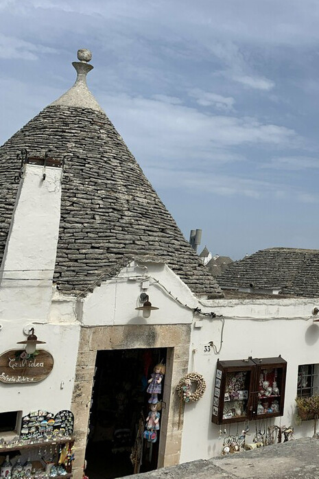 Tiendas en Alberobello, Italia
