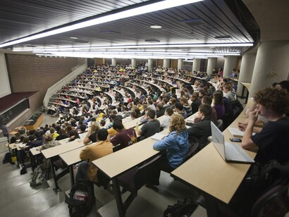 Estudantes na aula