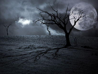 Fantasmas. Noche de luna llena