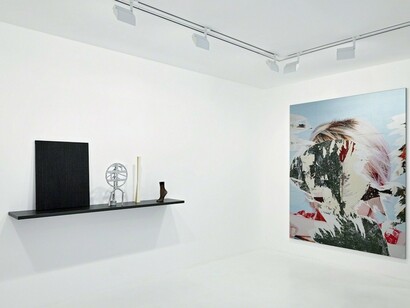Josephine Meckseper, Exhibition view. Courtesy of Gagosian Gallery