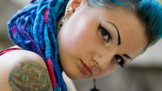 Piercing e tatuaggi quali segni di appartenenza al gruppo