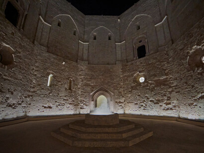 Castel del Monte, Puglia, Italia. Ancora una volta le iniziative Gucci trovano modo di esprimersi al meglio nella sponsorizzazione del 2022 di Castel del Monte ad Andria, in Puglia