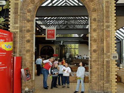 Rail transport. Courtesy of German Museum of Technology