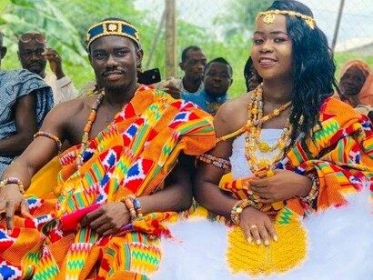 Marido e mulher em ritual de casamento, Ghana