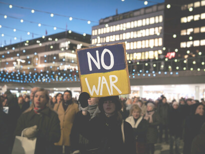 Protesta, No War, esempio di persone definite "No people": come non omologarsi ma informarsi e riprendere in mano le sorti del proprio destino