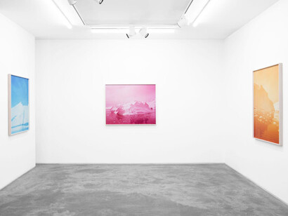 David Benjamin Sherry, The waves, exhibition view. Courtesy of Huxley-Parlour