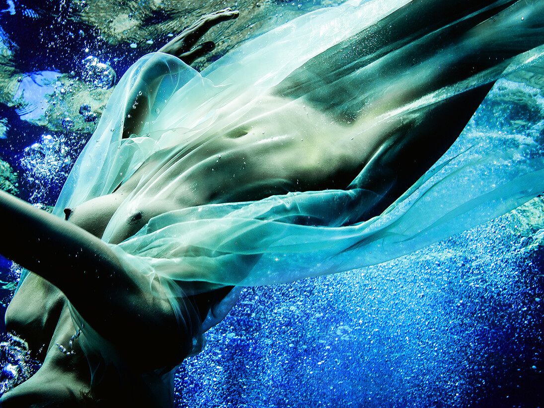 Hugh Arnold, Secreto Velado, 2013, Archival c-type metallic print, 40 x 60 in