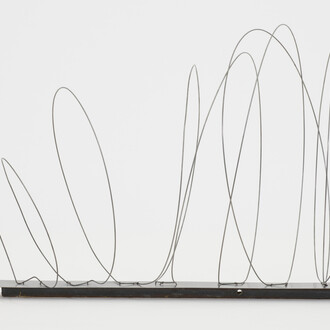 Gego, Bicho 89/17 [Bug 89/17], 1989. Courtesy of Zentrum Paul Klee