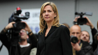 Durante su declaración ante el juez Castro, la infanta Cristina hizo profesión de fe mayéutica mostrando su afición al célebre apotegma socrático del «solo sé que no sé nada»