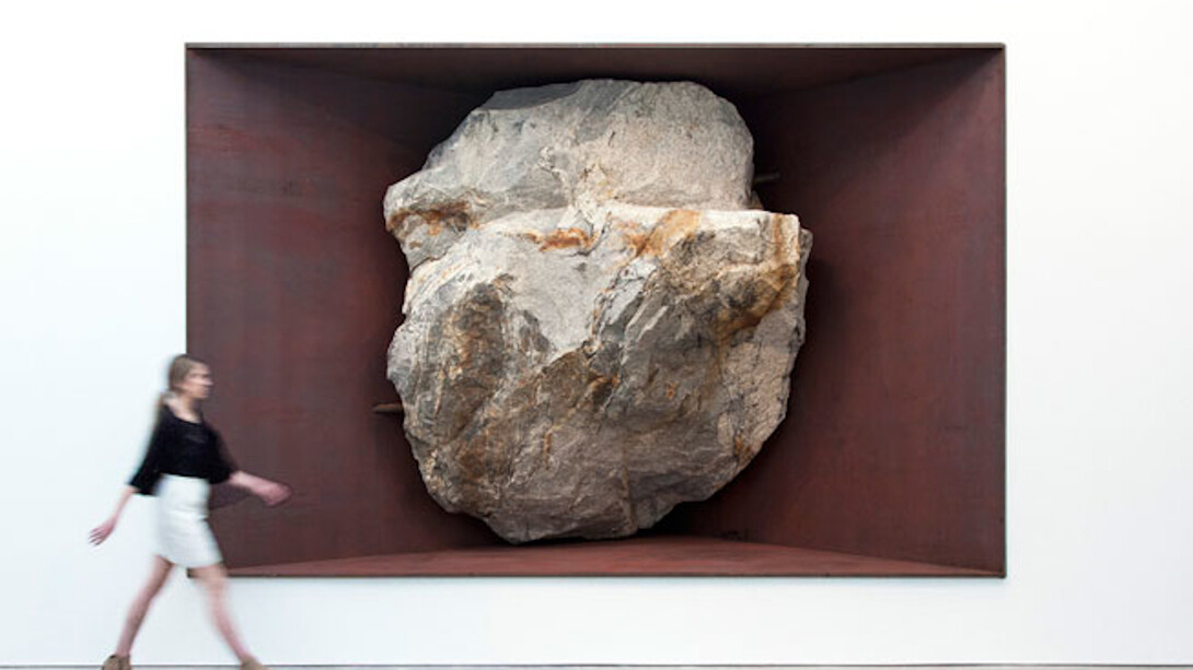 Michael Heizer, Fragment A, 2016, Granitic rock and weathering steel, Overall (with superstructure): 140 × 186 × 91 1/2 inches (355.6 × 472.4 × 232.4 cm), Photo by Benjamin Lee Ritchie Handler. Courtesy of Gagosian