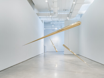 Artur Lescher, 5120 Tango, 2022, brass and steel cable, 12x240 cm, edition of 5. Courtesy of the artist and Piero Atchugarry Gallery, Miami