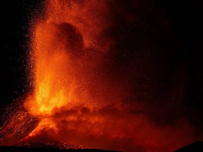Etna: i vulcani affascinano con i loro misteri, la loro attività eruttiva, le particolari morfologie delle strutture