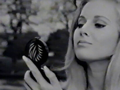 Le lusinghe della società dei consumi